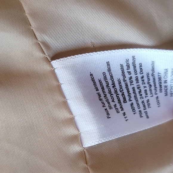 Allen B by Allen Schwartz Faux Fur Vest Size Medium - Picture 5 of 5